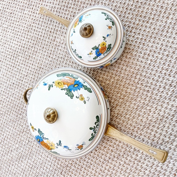 Vintage 1960s Asta Kamenstein Style Floral Enamel & Brass Cookware Set - Picture 6 of 14